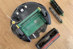 Обслуживание робота-пылесоса на примере iRobot Roomba