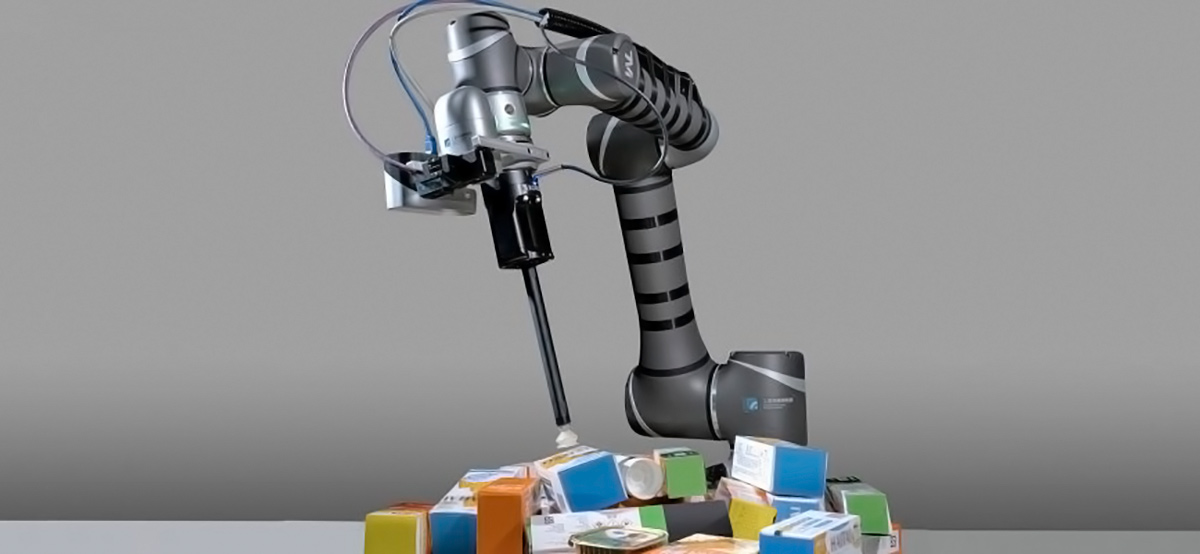 Самообучающийся промышленный робот ICT